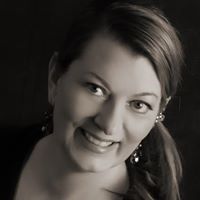 Helen Elmer Photo 18