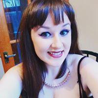 Stephanie Carlin Photo 13