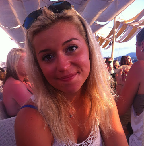 Ella Hamilton Photo 33
