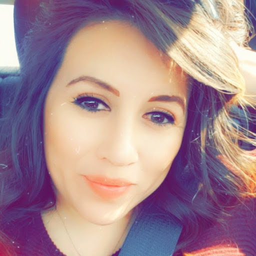 Julie Lara Photo 40