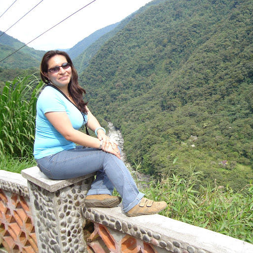 Anita Rojas Photo 17