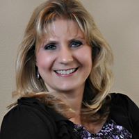Traci Benjamin Photo 14