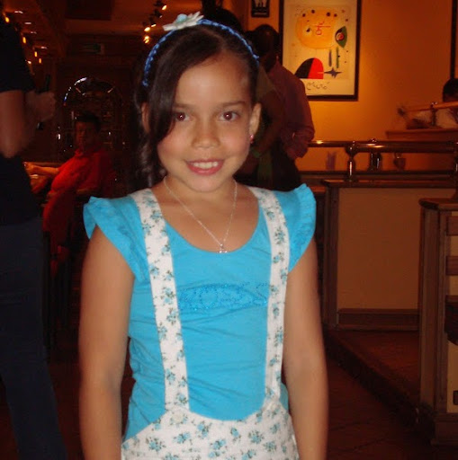 Allison Gomez Photo 40