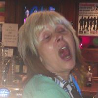 Sue Holland Photo 19