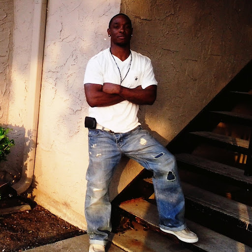 Antonio Howard Photo 39