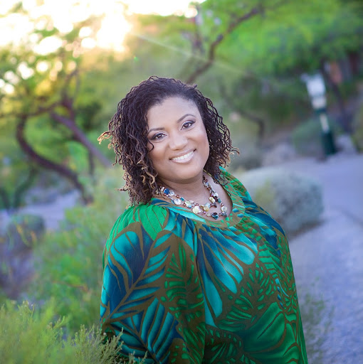 Toni Ellis Photo 13