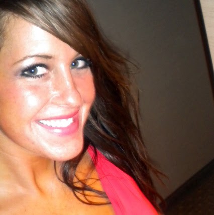 Renee Perry Photo 16