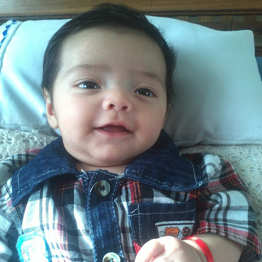 Janet Flores Photo 6