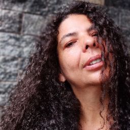 Roberta Dias Photo 17