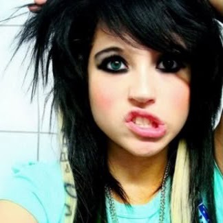 Elizabeth Andrea Photo 6