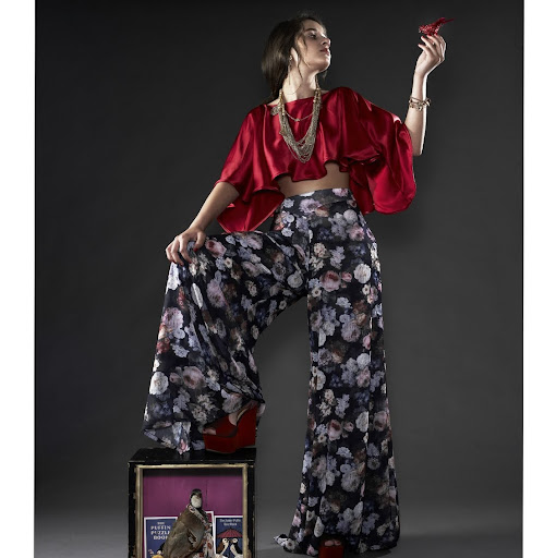 Rose Willis Photo 10