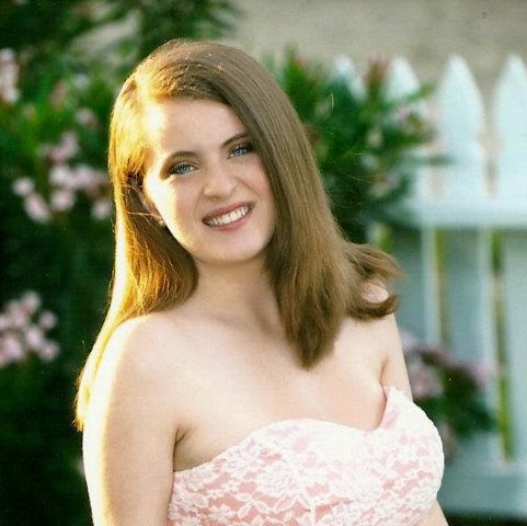 Emma Ross Photo 12
