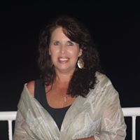 Julie Ransom Photo 15