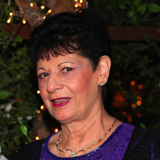 Rachel Robinson Photo 16