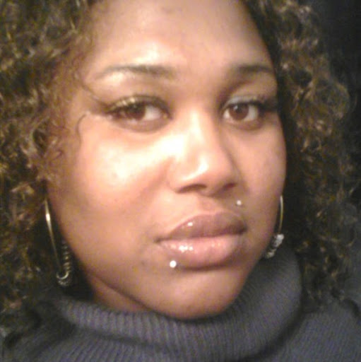 Yolanda Moore Photo 13