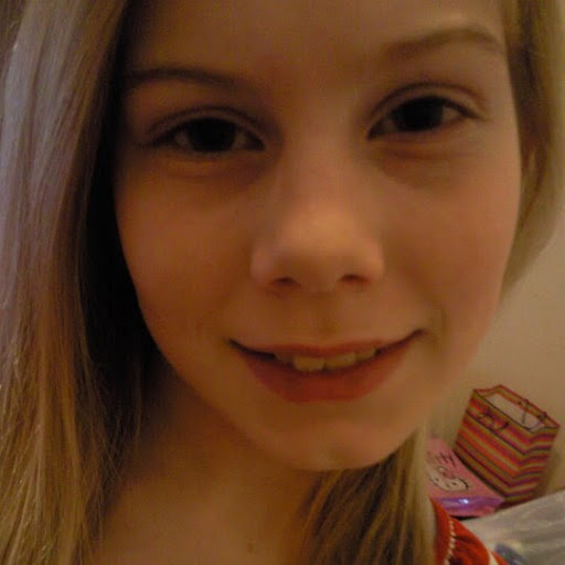 Megan Hooper Photo 36