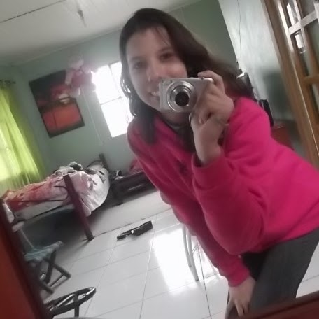 Denise Vargas Photo 6