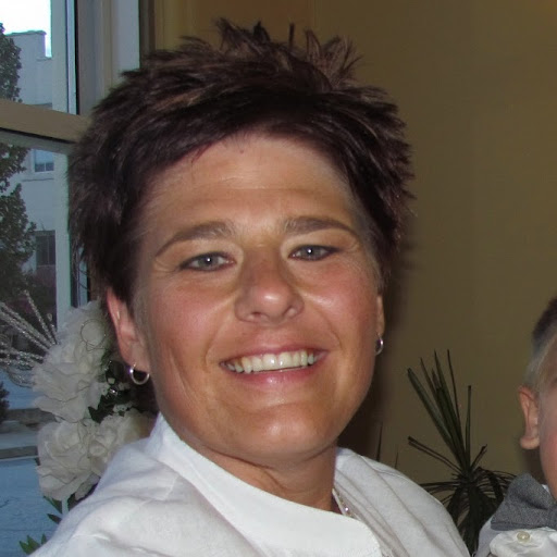Julia Hodges Photo 36