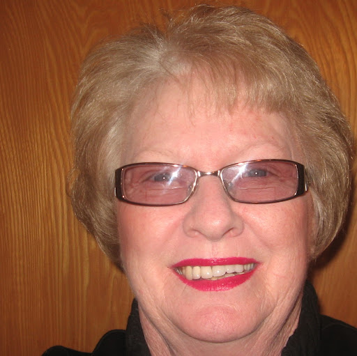 Kathleen Sanders Photo 27