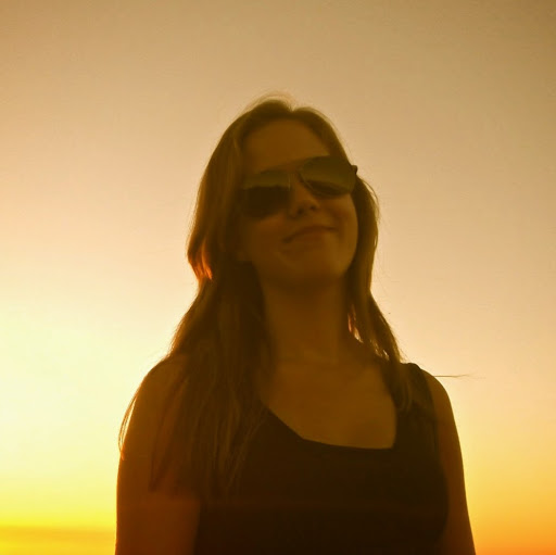 Danielle Burnett Photo 8