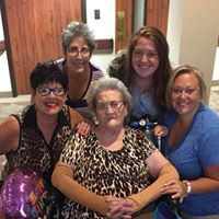 Sandy Holt Photo 28