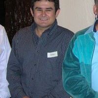 Robert Bello Photo 26