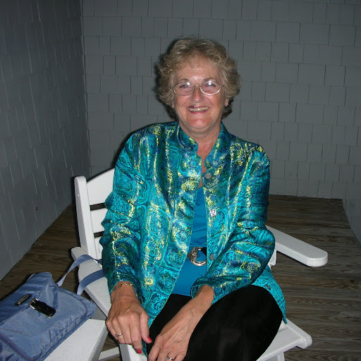 Linda Dewolfe Photo 23