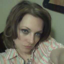 April Barnes Photo 45