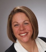 Elizabeth Collins Photo 12