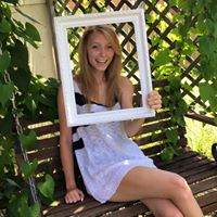 Victoria Atkinson Photo 34