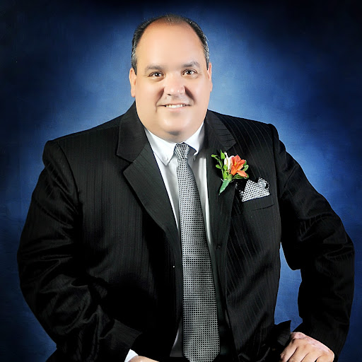 Michael Gonzalez Photo 21