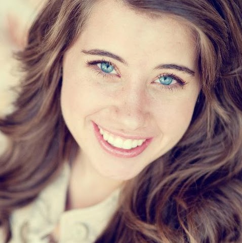 Katie Abbott Photo 33