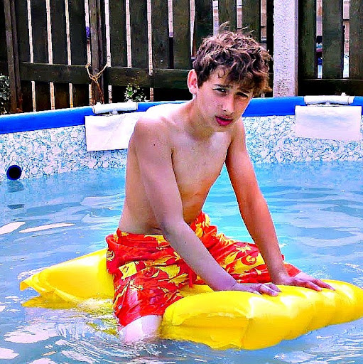 Joe Ellison Photo 31