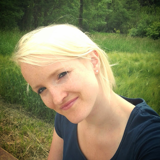 Jennifer Herrmann Photo 41