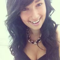 Sarah Aitchison Photo 17