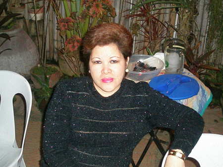 Annette Gomez Photo 32