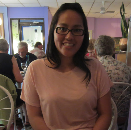Elizabeth Vang Photo 32
