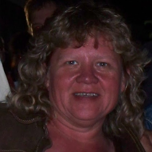 Lori Macdonald Photo 42