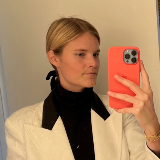 Samantha Kidd Photo 28