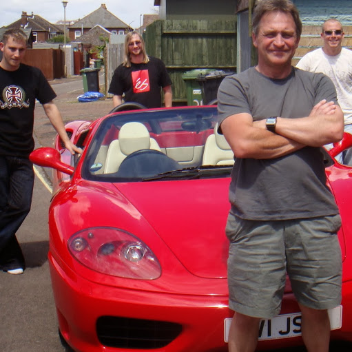 Steve Hurst Photo 22