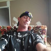 Eric Falcon Photo 15