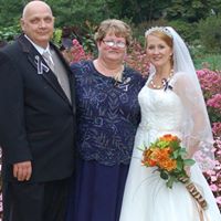 Terri Hudson Photo 38