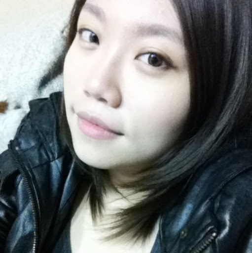 Connie Huang Photo 25