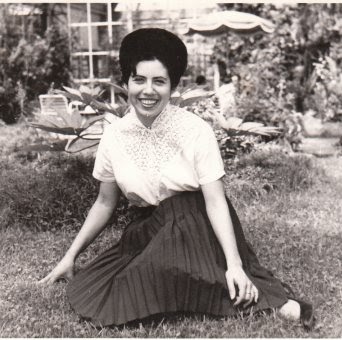 Anita Watson Photo 17