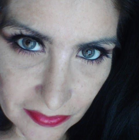 Elizabeth Martinez Photo 21