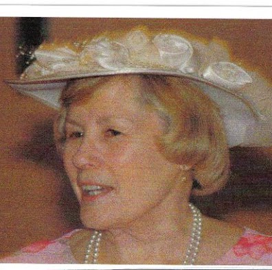 Suzanne Powell Photo 35