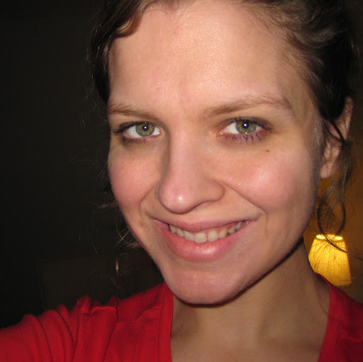 Laura Clements Photo 4