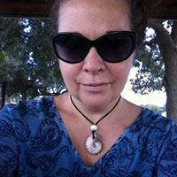 Amy Calvert Photo 7