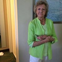 Teresa Carpenter Photo 30