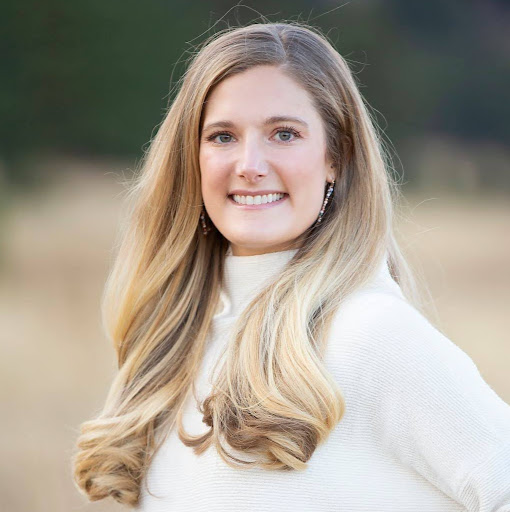 Carrie Davis Photo 32